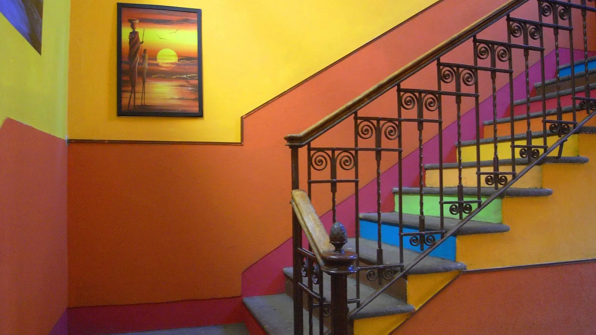 Hostel California Milão 0*,  Itália