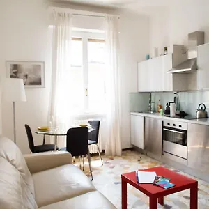 Apartment Convenient And Private Place In, Milan
