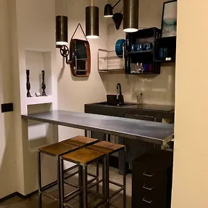 Fra Storia E Modernità Appartement Milan