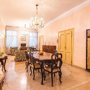 Casa Vescovo, Free Wi-fi Near San Marco Square Apartment Venice